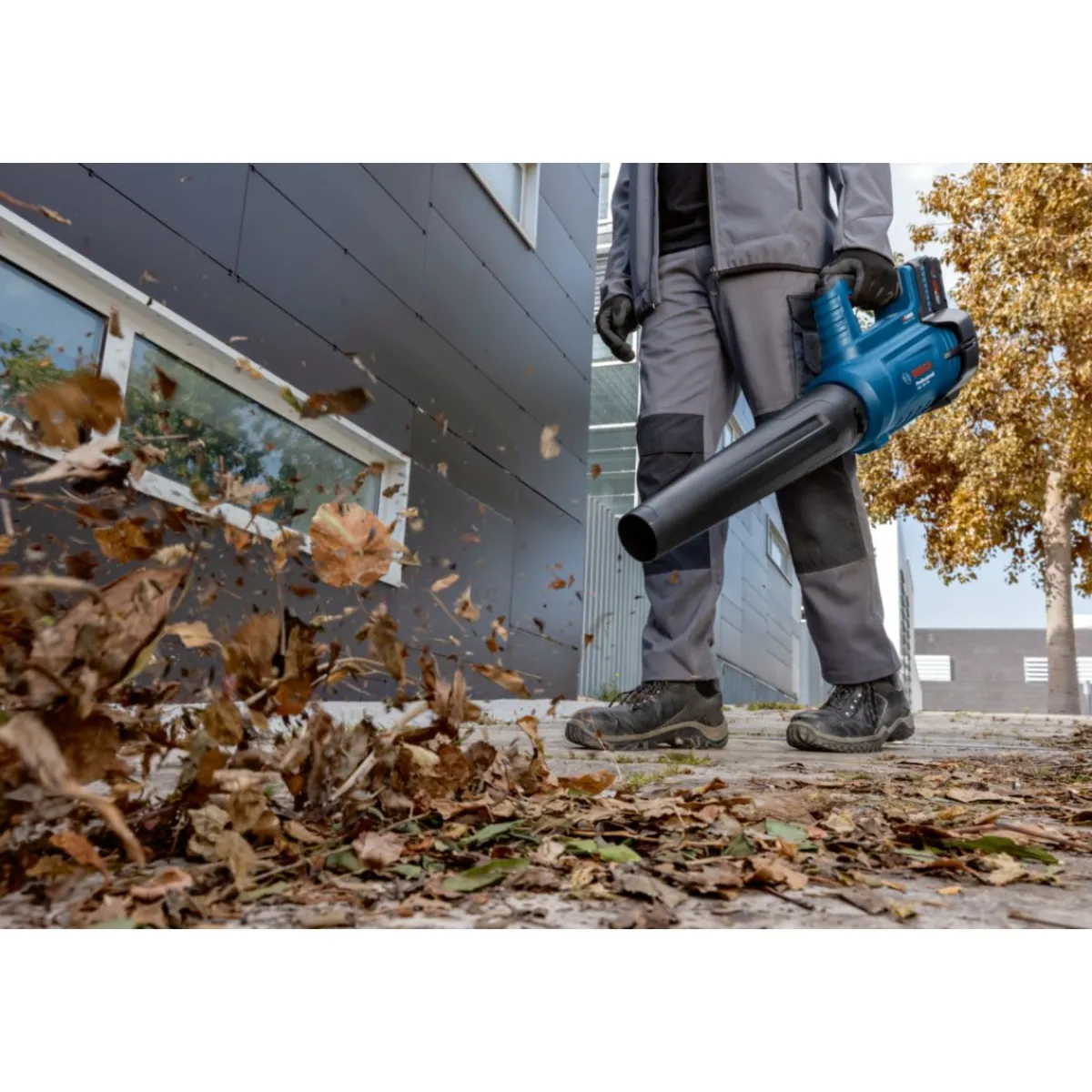 Best Bosch Professional Akku-Laubbläser GBL 18V-750
