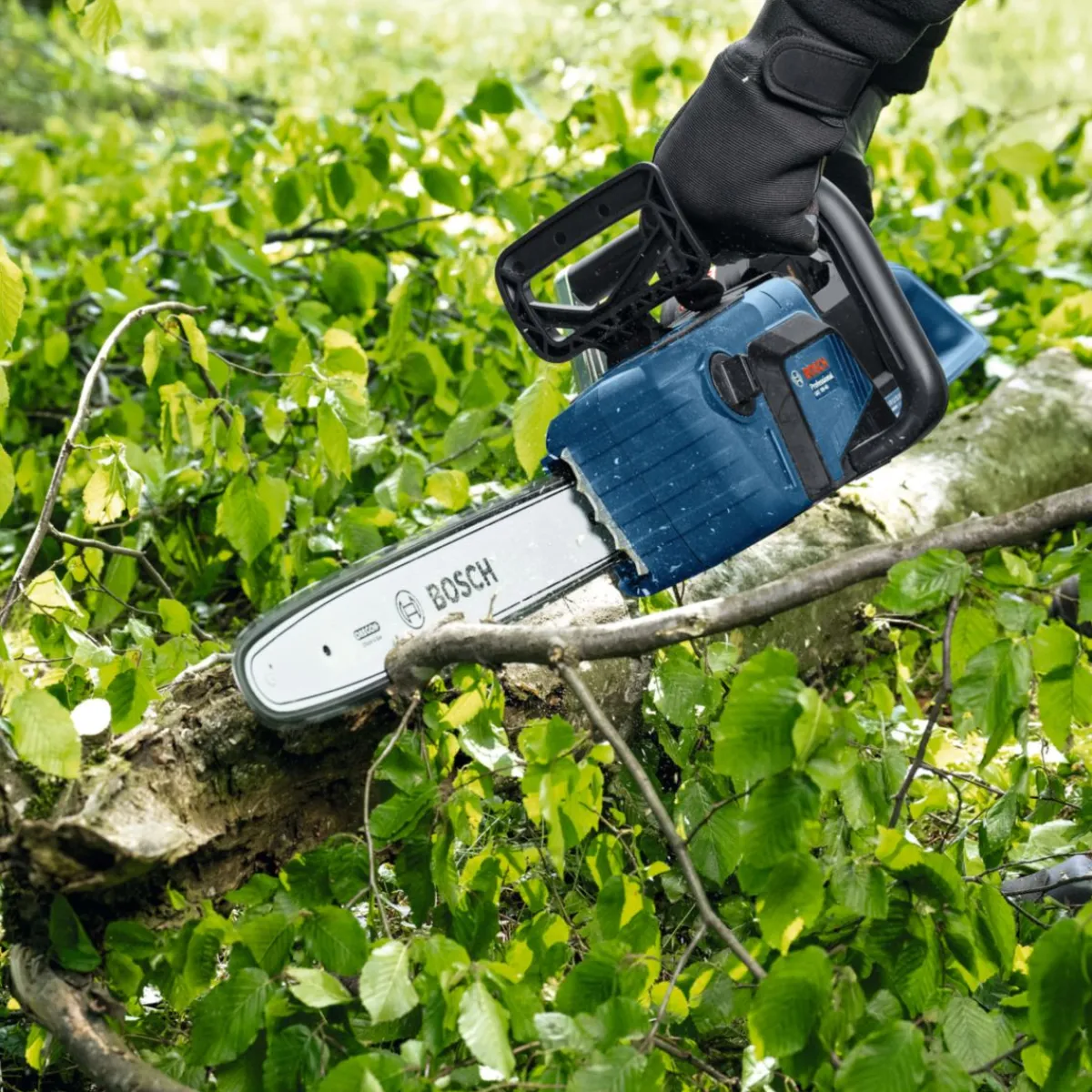 Bosch Professional Kettensäge 18V-40 Professional