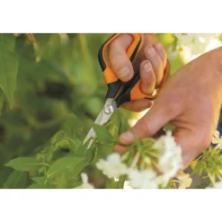 New Fiskars Gartenschere Solid Universal-SP150