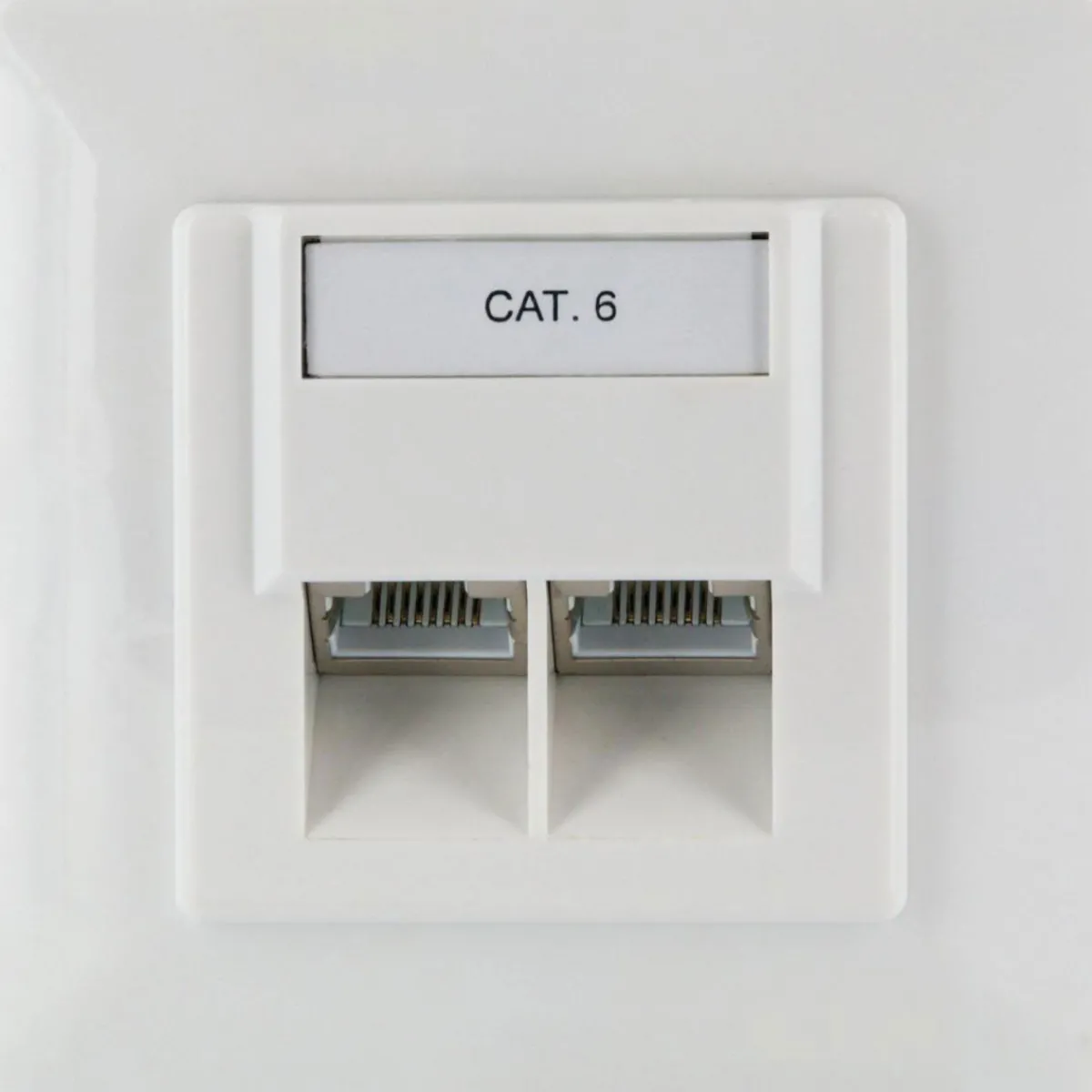 Online Schwaiger Netzwerk-Anschlussdose Cat6 AP