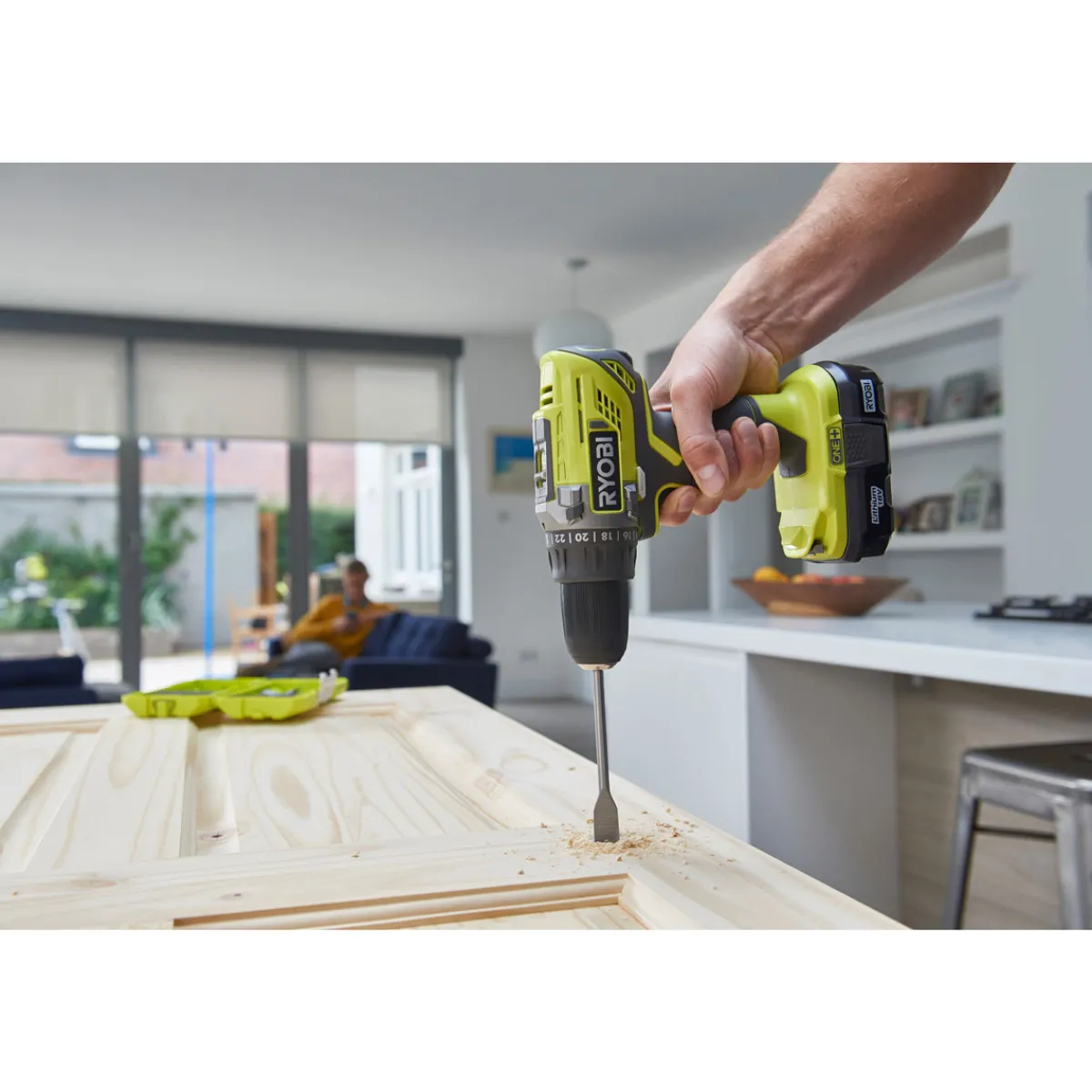 Ryobi Akku-Bohrschrauber R18DD3-215S mit 2 Akkus und Ladegerät