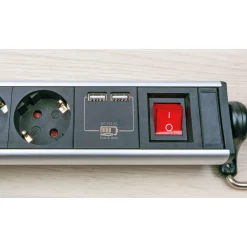 Outlet Schwaiger Steckdosenleiste 4-fach USB mitTischbefestigung