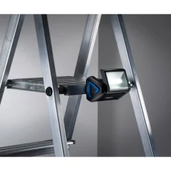 Varta LED-Taschenlampe Work Flex Area Light mit Batterien schwarz